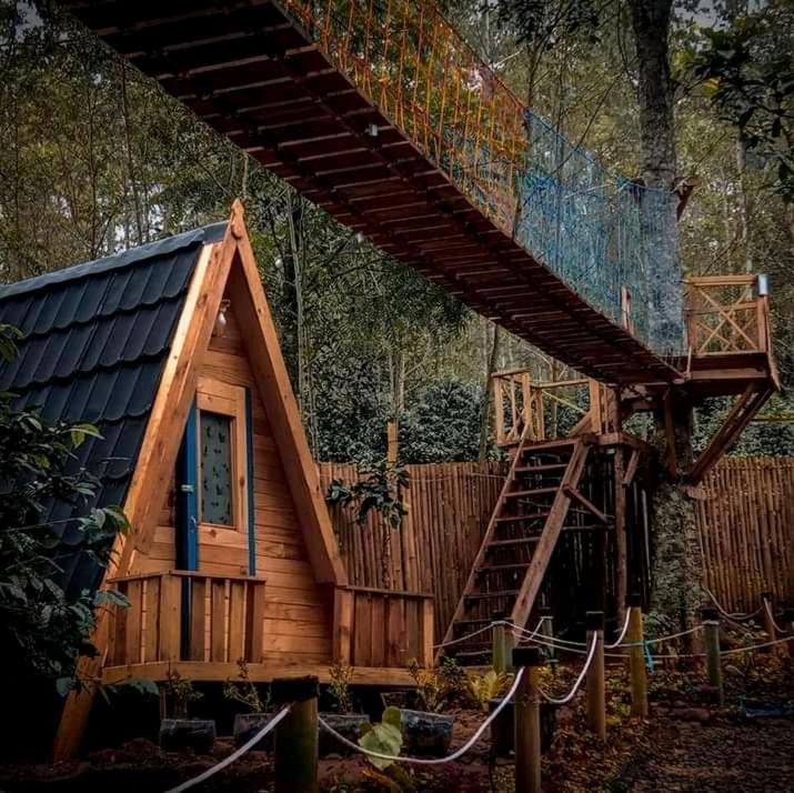 Penginapan Segitiga 2 Bandung Exteriör bild
