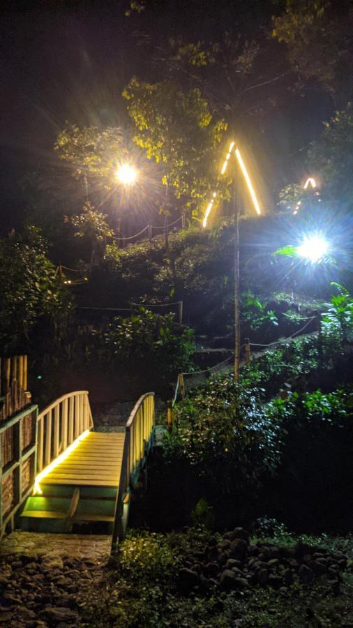 Penginapan Segitiga 2 Bandung Exteriör bild